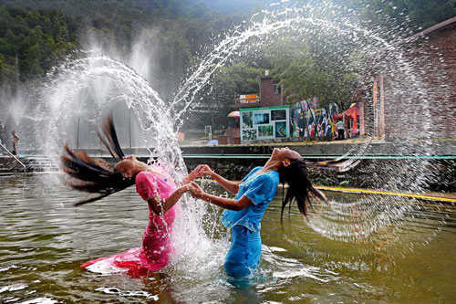 2014年泼水节是几月几号?+-+日历网