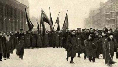 历的今天:1917年11月8日苏俄土地法令通过