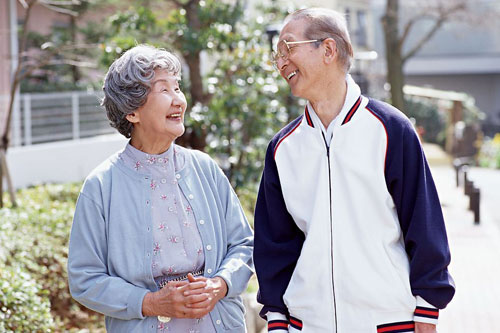 日本60岁以上人口_永嘉 百岁婆婆耄耋媳 相濡以沫一甲子(2)