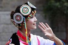 请哦美是哪个民族的节日