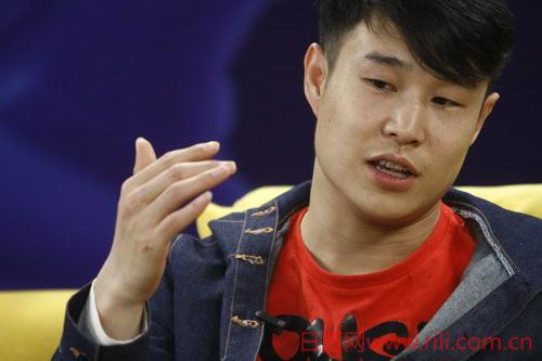 2015年5月7日是什么节日:意大利游蛇节